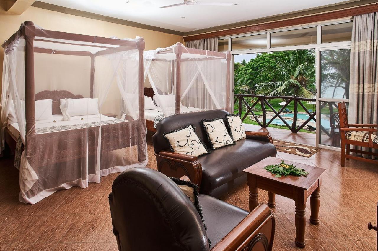 Coral Beach Resort Diani Beach Buitenkant foto
